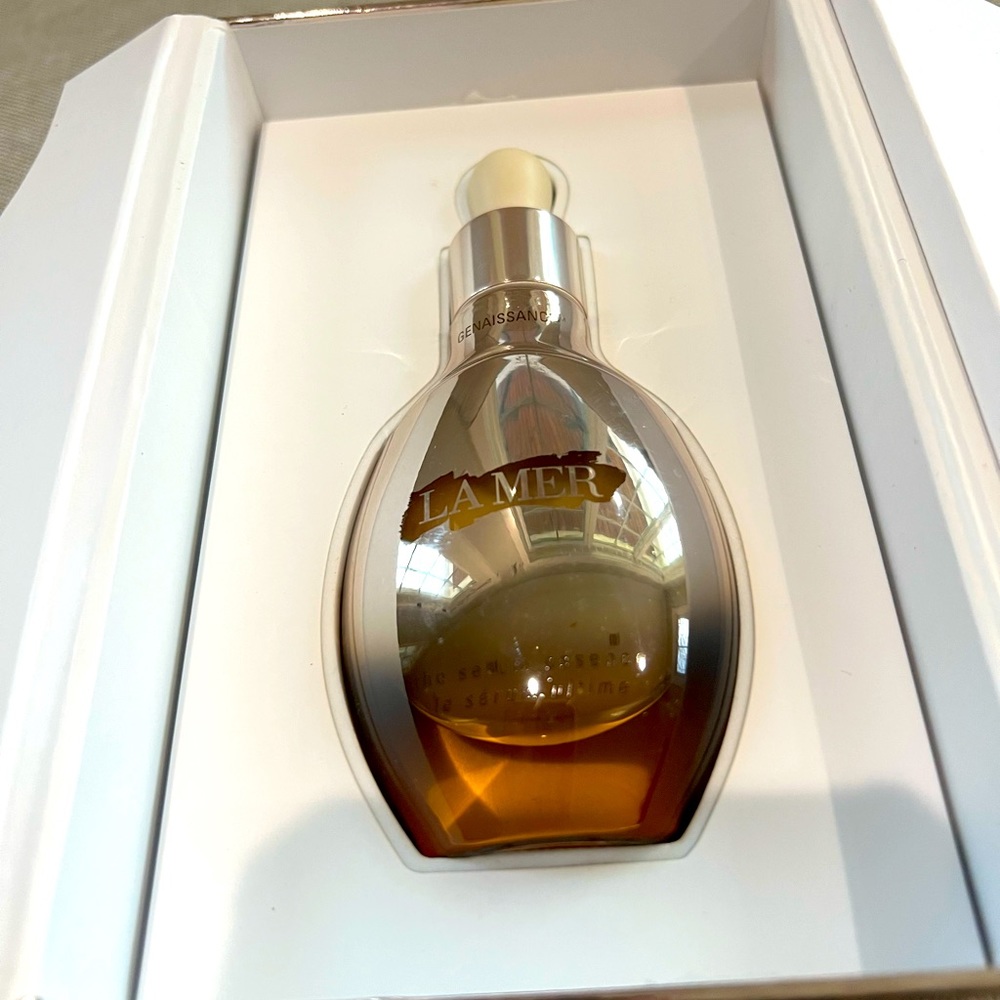 La Mer Genaissance Serum 1 oz / 30ml.